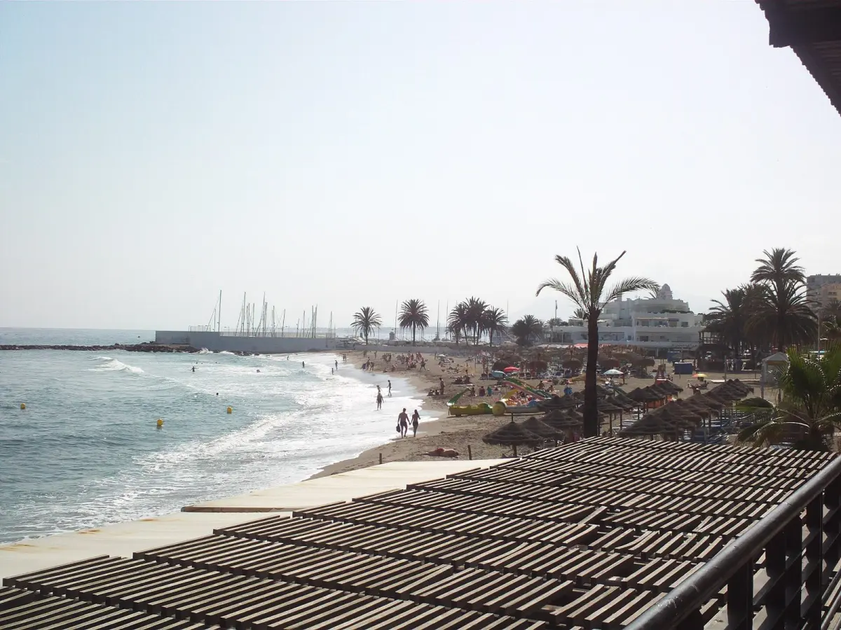 Beaches & beach clubs